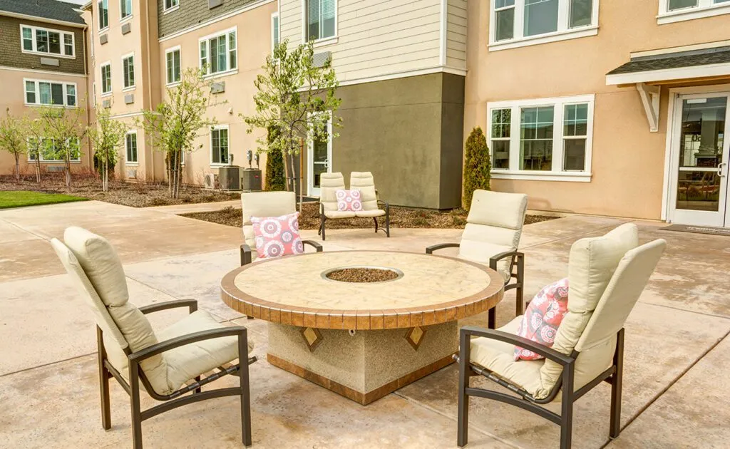 Carmel Village At Clovis - Common Area