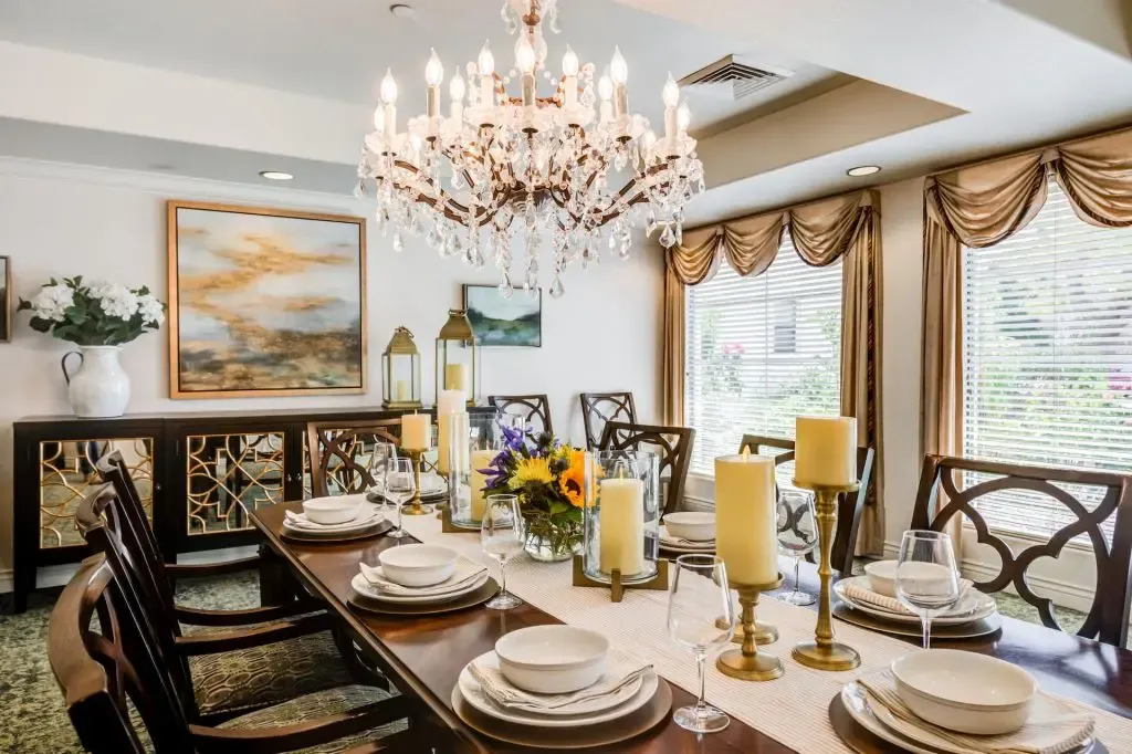 Aegis Living Granada Hills - Dining Room
