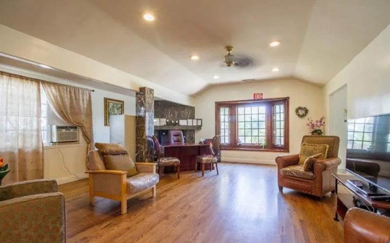 Living Room, Bentley Hills by Serenity Care Health, Assisted Living in Los Angeles, CA