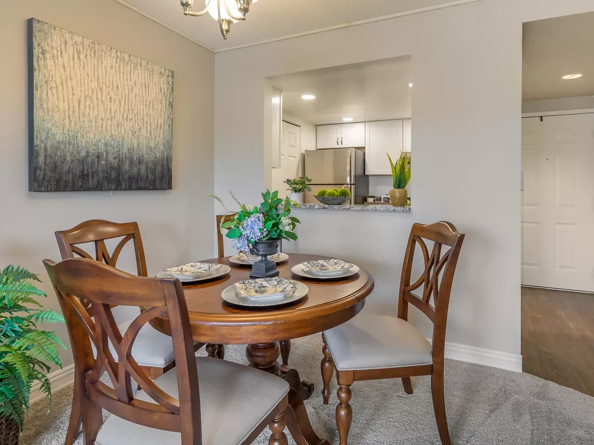Apartment Dining Room, Brookdale University Park, Assisted Living in Denver, CO