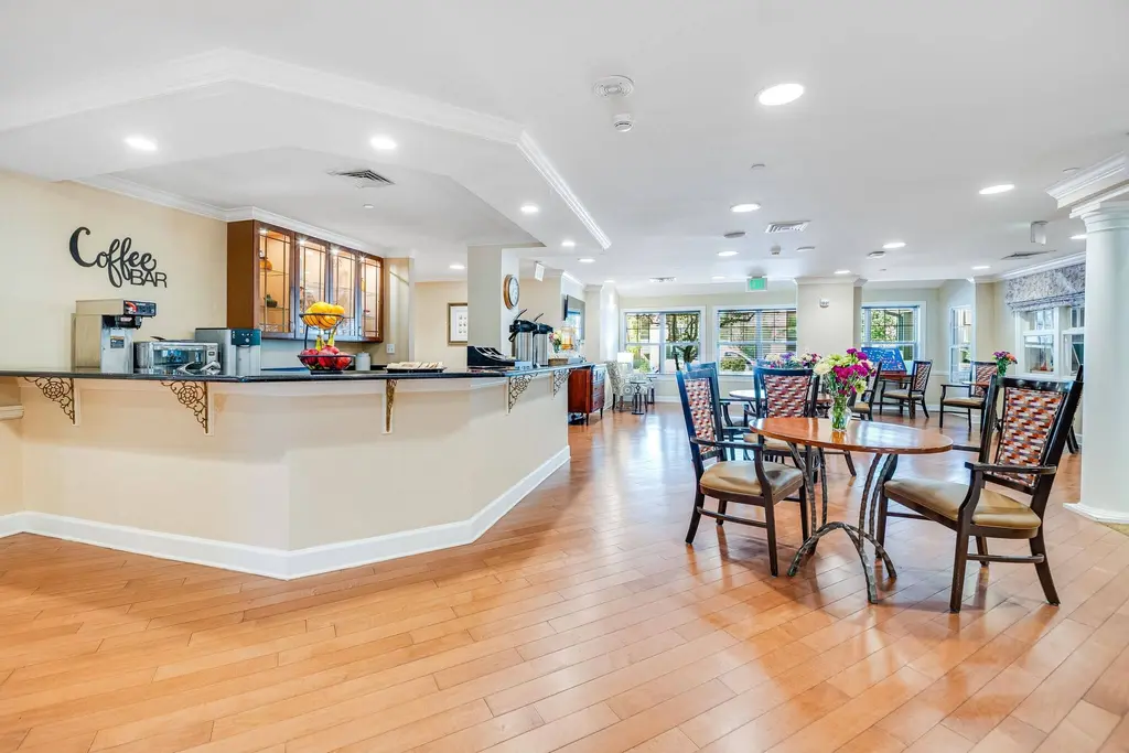 Sunrise at Cherry Creek | Bistro, Sunrise Assisted Living at Cherry Creek, Assisted Living in Denver, CO