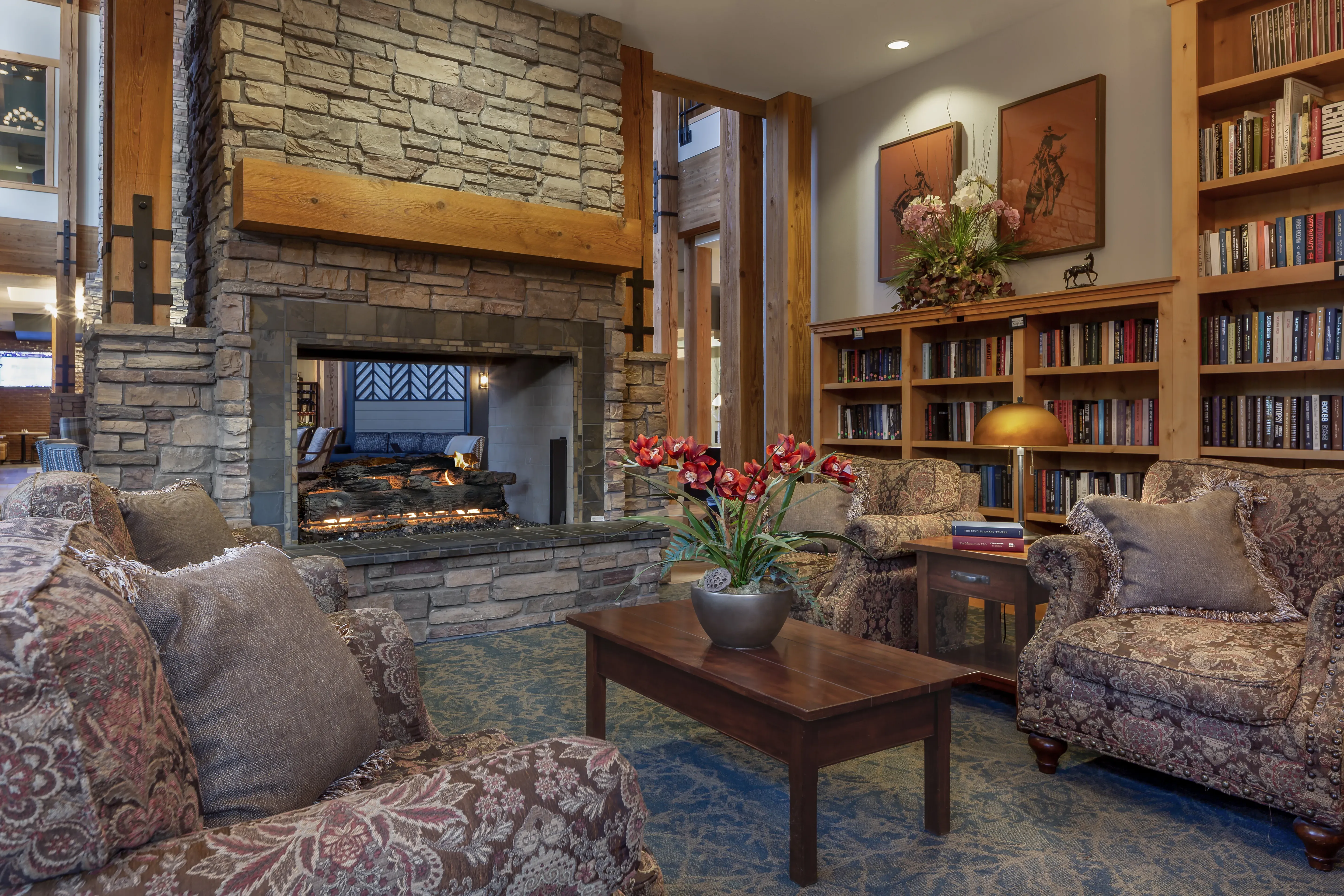Library and Computer Lounge, Touchmark at Meadow Lake Village, Assisted Living in Meridian, ID