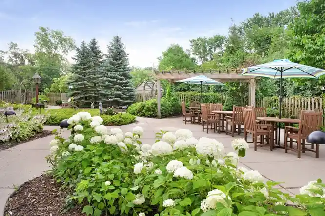 Sunrise Of Bloomfield in Bloomfield Hills, MI - Overview and further information