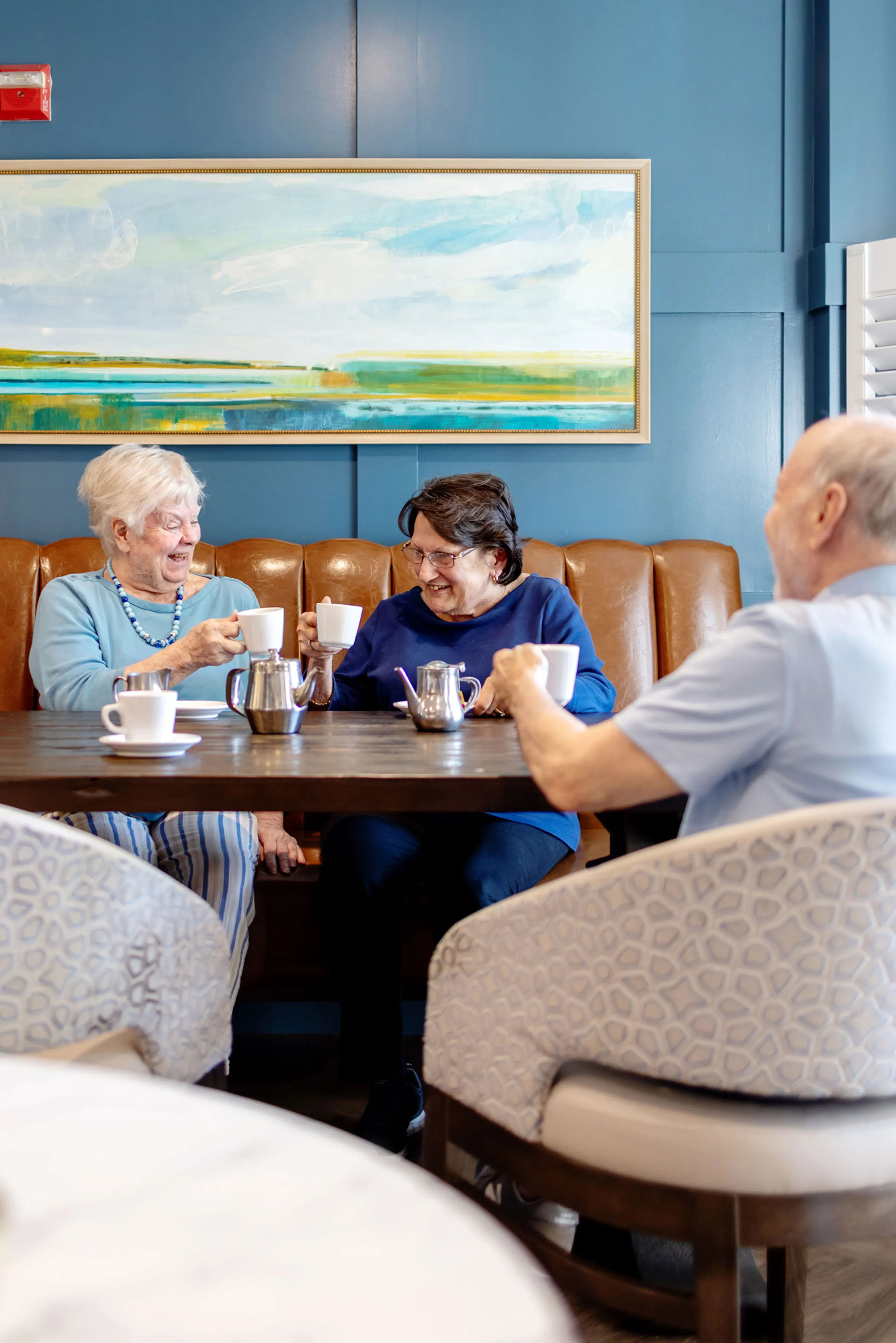 Assisted Living Residents at the Monarch Tuckahoe Cafe