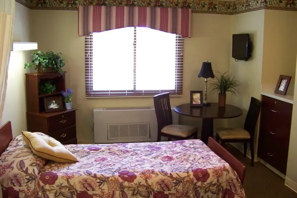 Bedroom, Briar Hill Health Campus, Assisted Living in North Baltimore, OH