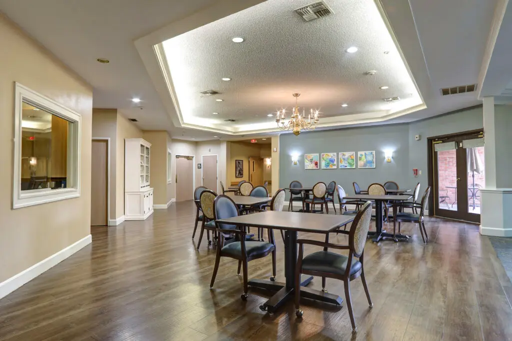 Parkwood Village Dining Area in community, Parkwood Healthcare Community, Assisted Living in Bedford, TX